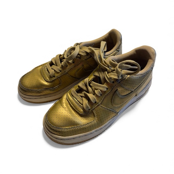 Nike | Air Force 1 LV8 Low GS Gold shoes - Picture 6 of 8